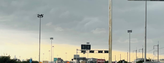 Chalong Rat Expressway is one of ทางพิเศษฉลองรัช (Chalong Rat Expressway).