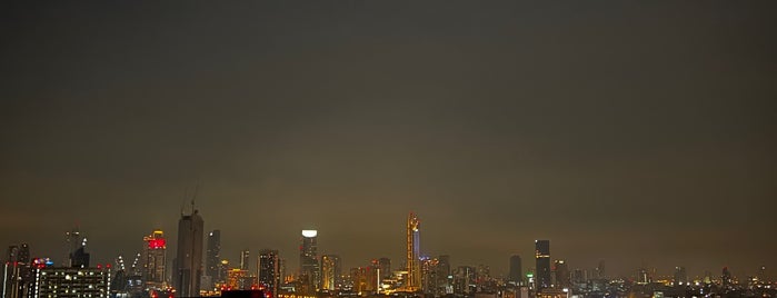 The Roof is one of Bangkok Gourmet-7 ワインバー Wine, Beer, Pub.