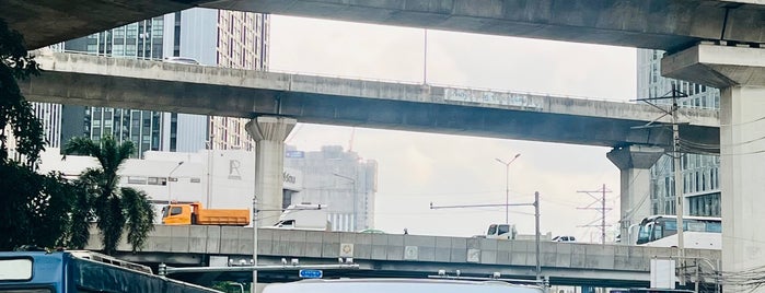 Ramkhamhaeng Intersection Flyover is one of Frequent visit places.