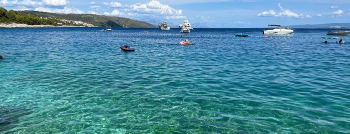 Labadusa Beach is one of Trogir.