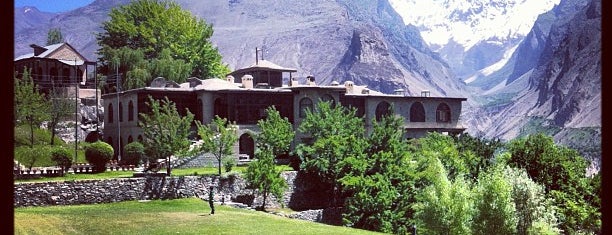 Hunza is one of Lugares favoritos de Tariq.