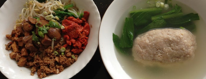 New San Thao - Spesial Lomie Bagan is one of Local Food JABOTABEK.