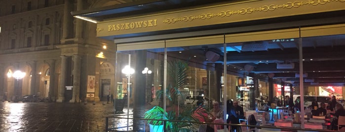 Caffè Concerto Paszkowski is one of Lugares favoritos de Alexandra.