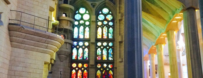 Templo Expiatorio de la Sagrada Familia is one of Barcelona Esencial.