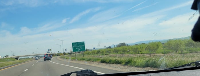 I-5 Exit 33 is one of Duplicates.