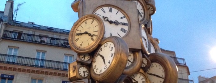 Gare SNCF de Paris Saint-Lazare is one of Tempat yang Disukai Amit.