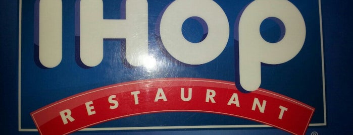 IHOP is one of Locais curtidos por Shannon.