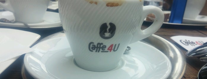 Caffe4U is one of Tempat yang Disukai Lutzka.