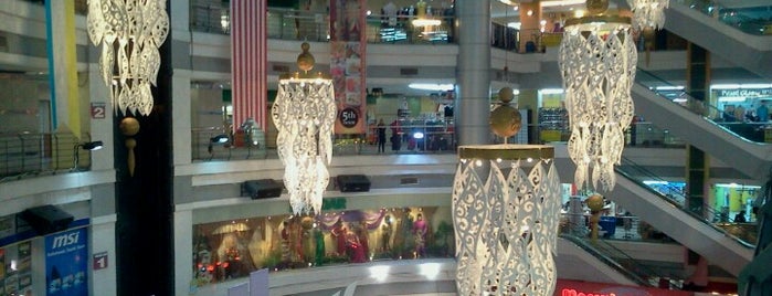 Bukit Jambul Complex is one of Top Picks For Mall ;).