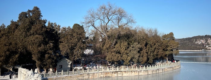 South Lake Island is one of Beijing.