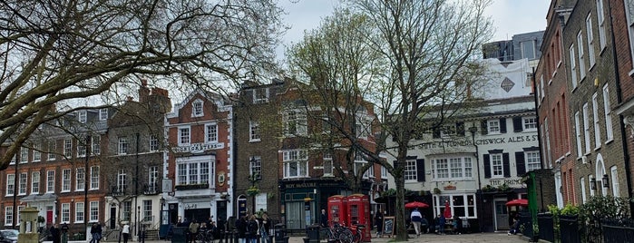 Ted Lasso’s Bench is one of my london.