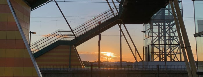 Station Hillegom is one of Treinstations.