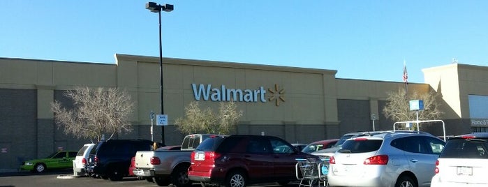 Walmart Supercenter is one of Posti che sono piaciuti a Brad.