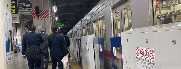 Tobu Platforms 3-4 is one of 池袋駅.
