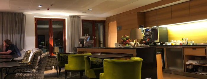 Hilton Executive Lounge is one of Orte, die Håkan gefallen.