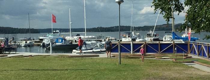 Skärgårn Restaurang & Bar Linanäs is one of Håkan’s Liked Places.