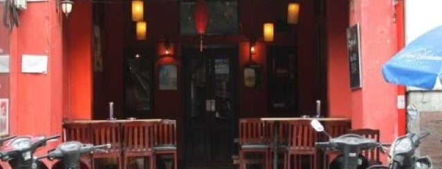 Le Pub is one of Ben'in Beğendiği Mekanlar.