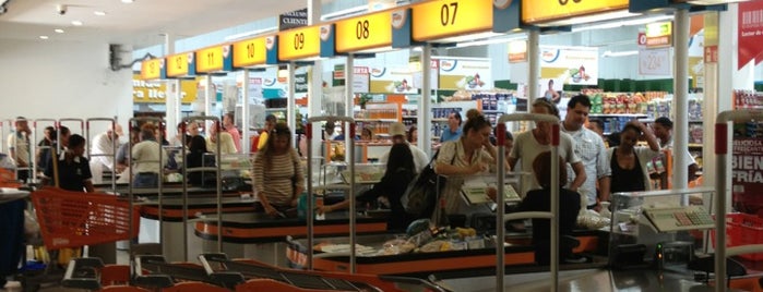 Supermercado Pola is one of To Santo Domingo.