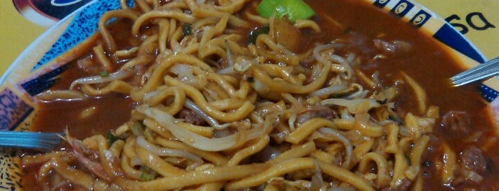 Mie Aceh is one of Must-visit Food in Serang.