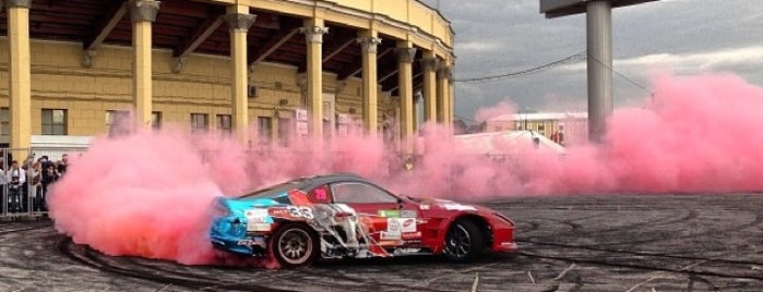 ROYAL AUTO SHOW 2013 is one of Posti che sono piaciuti a Elena.