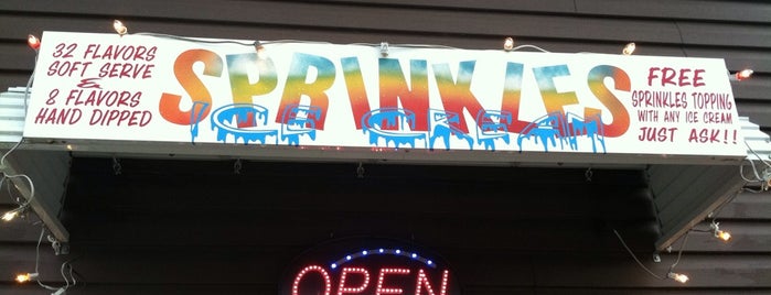 Sprinkles Ice Cream Shoppe is one of สถานที่ที่ Lizzie ถูกใจ.