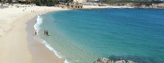 Chileno Bay is one of Las mejores playas para nadar en Los Cabos..