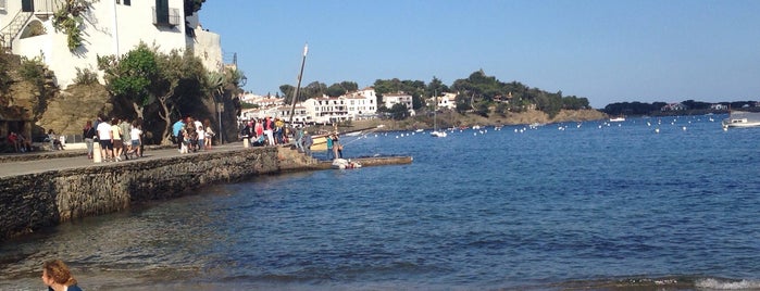 Rosa Azul is one of Cadaques.