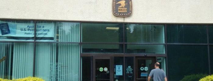 US Post Office is one of สถานที่ที่ Harry ถูกใจ.