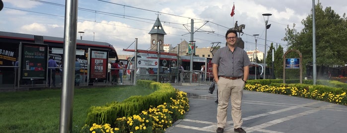 Cumhuriyet Meydanı is one of Locais curtidos por Cenk.