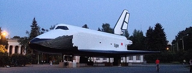 Buran Space Shuttle is one of Lugares favoritos de ᴡ.