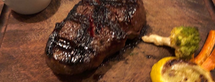 Buenos Aires Grill is one of Almuさんのお気に入りスポット.