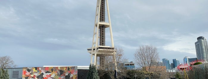 Seattle Center is one of Lugares favoritos de kerryberry.