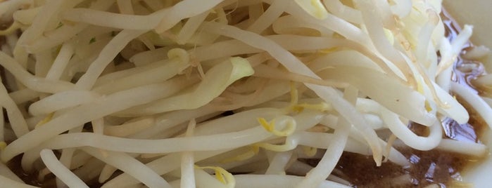 ラーメン豚珍 砥上店 is one of ラーメン二郎本家と愉快なインスパイアたち(東日本).