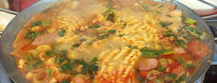 놀부부대찌개&철판구이 is one of Seoul Eats.