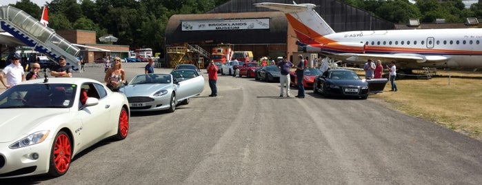 Brooklands Track is one of Lieux qui ont plu à Matt.