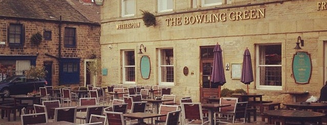The Bowling Green (Wetherspoon) is one of Lugares favoritos de Mike.