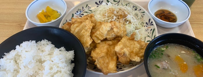 華さん食堂 is one of 美味しいお店.