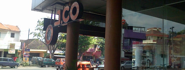 J.CO  Donuts & Coffee is one of Pleasant spot [Semarang].