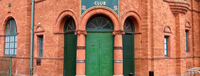 Salford Lads Club is one of MCR.