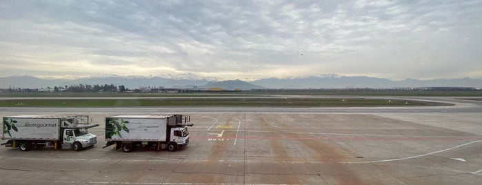 Puerta / Gate 26 is one of Aeropuertos de Chile.