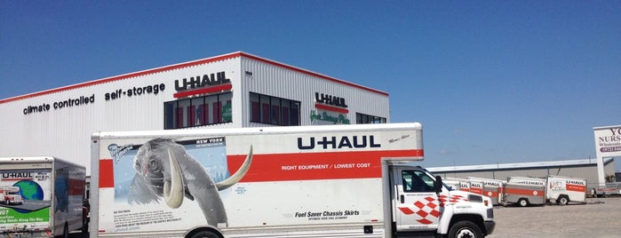 U-Haul Moving & Storage of Frisco Prosper is one of Lugares favoritos de Eve.