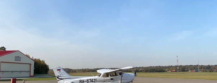 Аэродром Новинки is one of Temaさんのお気に入りスポット.