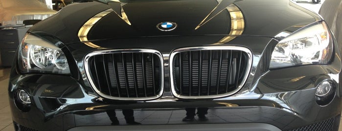 Karl Knauz BMW is one of Lugares favoritos de Christopher.