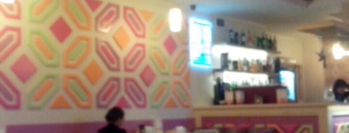 Винегрет Cafe is one of Lugares favoritos de Lena.
