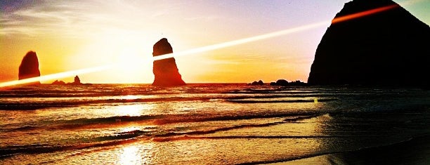 Haystack Rock is one of Great Spots Around the World.