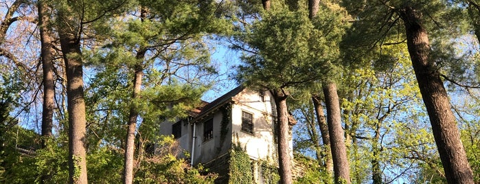 Fort Tryon Cottage is one of Places to Explore.