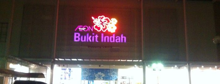 AEON Bukit Indah Shopping Centre is one of Che'nin Beğendiği Mekanlar.