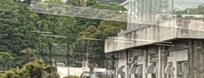Shinkansen Odawara Station is one of 　「そうだ、京都行こう」紅葉🍁ポスター.