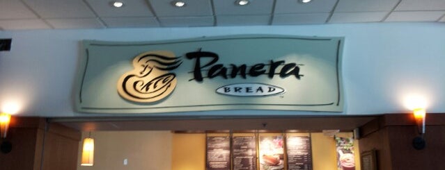 Panera Bread is one of สถานที่ที่ Lee ถูกใจ.