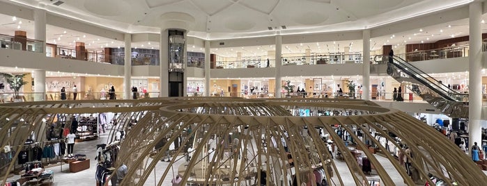 Algarawi Galleria is one of Jeddah.